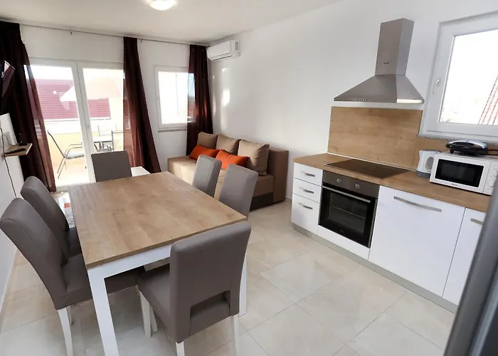 Beautiful 2-bed In Okrug Gornji * Trogir