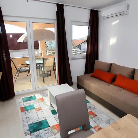Appartement Beautiful 2-bed In Okrug Gornji *