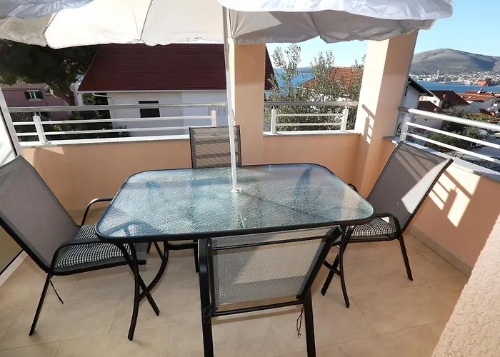 Appartement Beautiful 2-bed In Okrug Gornji